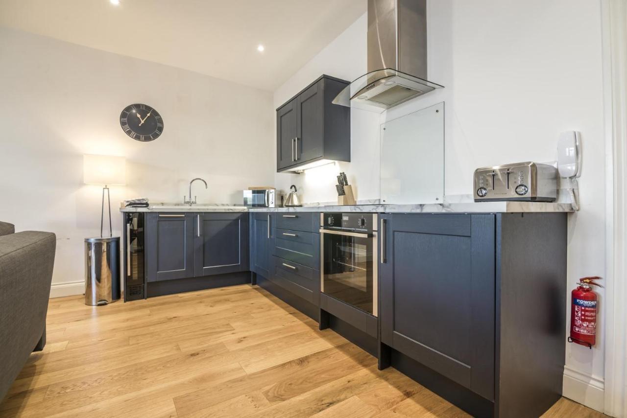 Sea Legs - 2 Bedroom Apartment - Tenby Exteriér fotografie