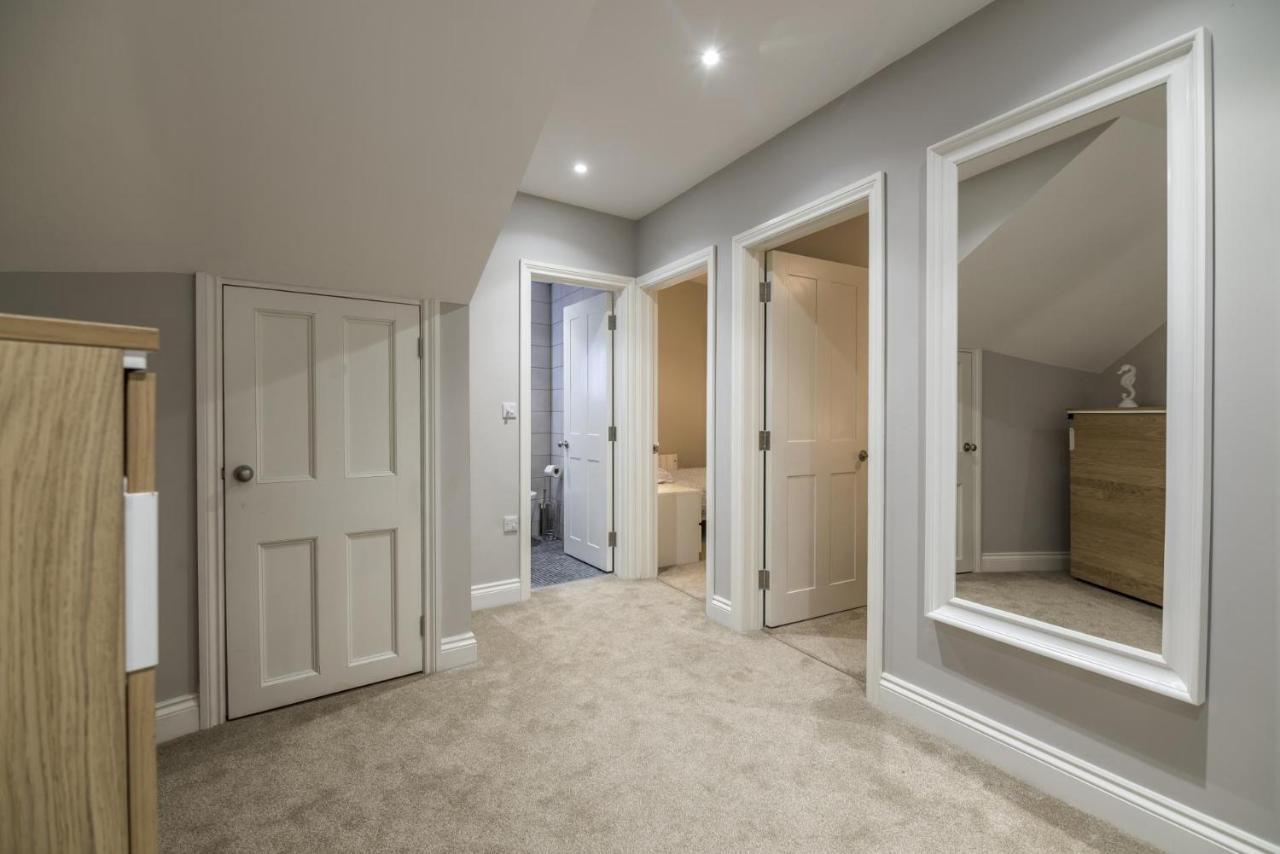 Sea Legs - 2 Bedroom Apartment - Tenby Exteriér fotografie