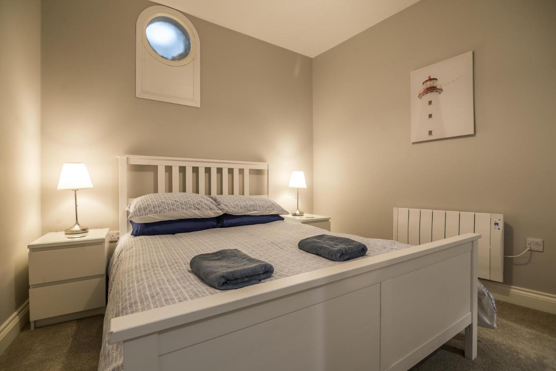 Sea Legs - 2 Bedroom Apartment - Tenby Exteriér fotografie