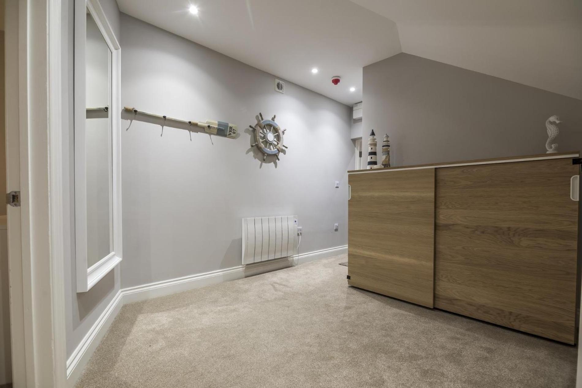 Sea Legs - 2 Bedroom Apartment - Tenby Exteriér fotografie