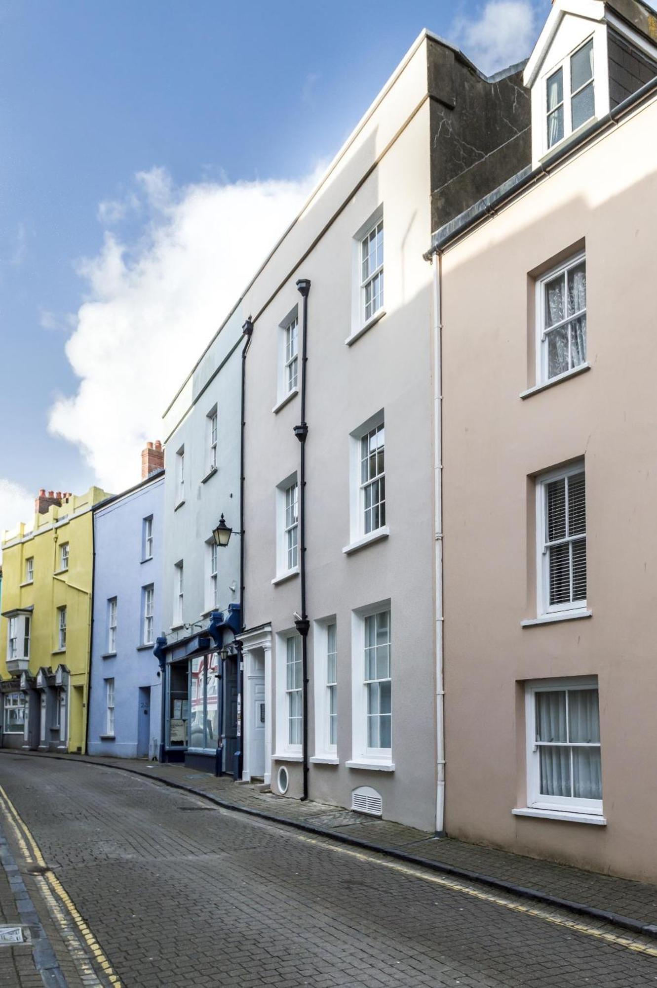 Sea Legs - 2 Bedroom Apartment - Tenby Exteriér fotografie
