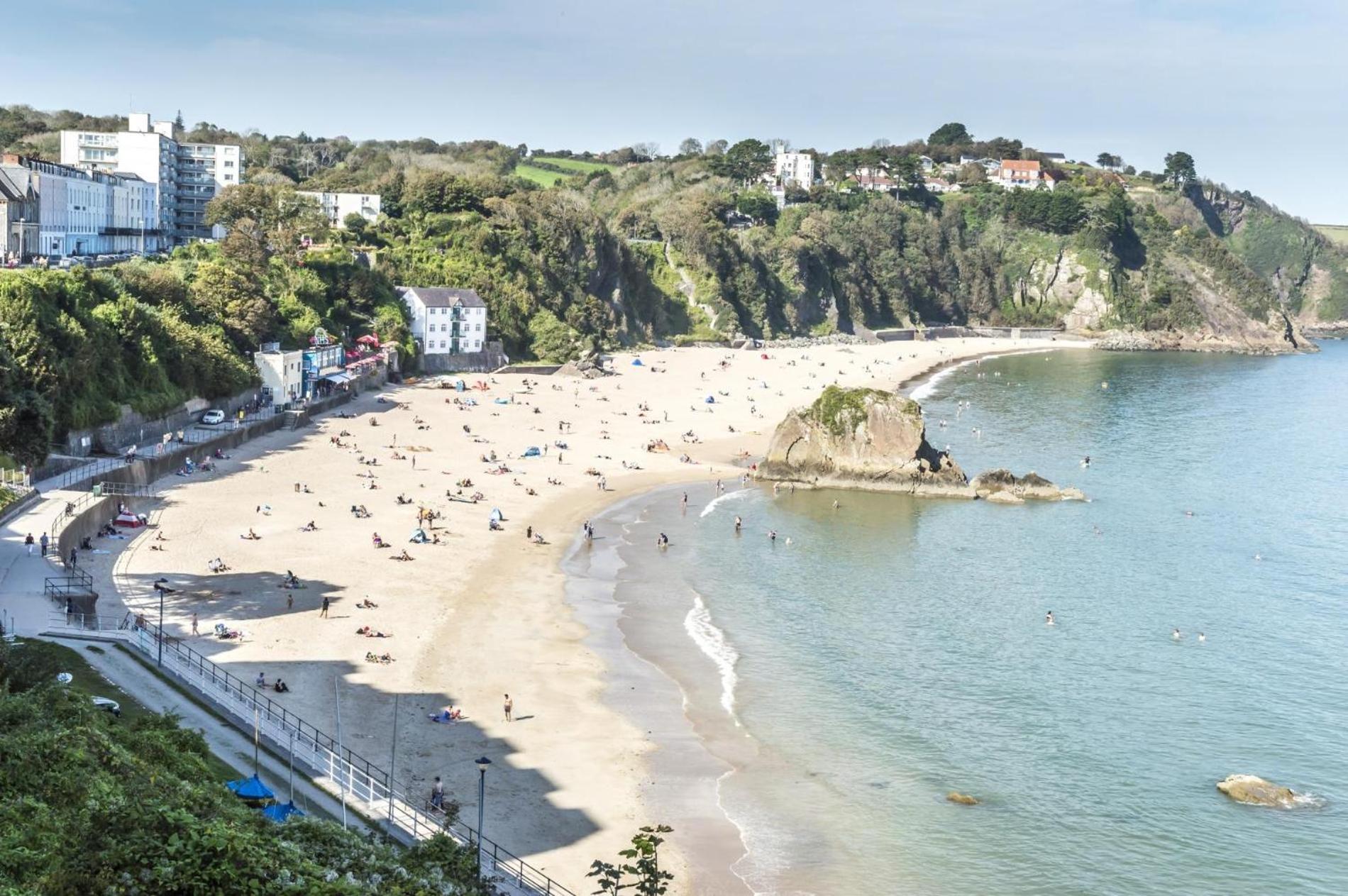 Sea Legs - 2 Bedroom Apartment - Tenby Exteriér fotografie